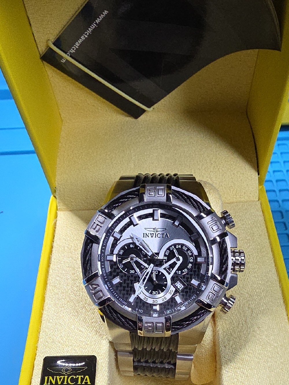 Invicta Bolt Chronograph Men's Watch (Model 29569).